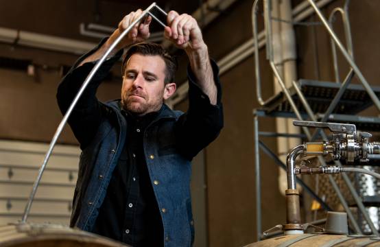 Het omroeren van de gisten (Aubrie Le Gault ©)